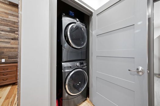 48-web-or-mls-411 Plum St Unit 302 (48 of 62)