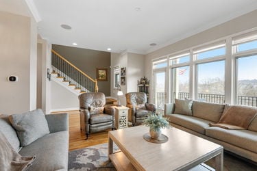 50-web-or-mls-1464 Riverside Dr (50 of 72)