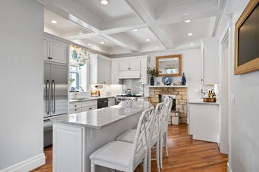 50-web-or-mls-2517 Observatory Ave (50 of 99)