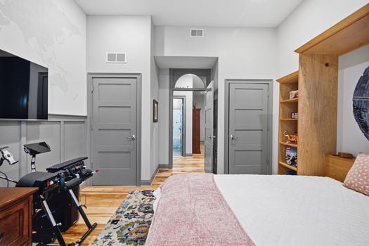 51-web-or-mls-411 Plum St Unit 302 (51 of 62)