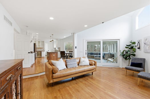 55-web-or-mls-9933 Hampstead Ct (55 of 106)