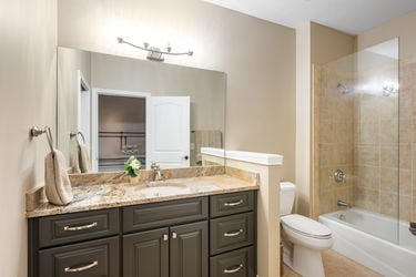 56-web-or-mls-1464 Riverside Dr (56 of 72)