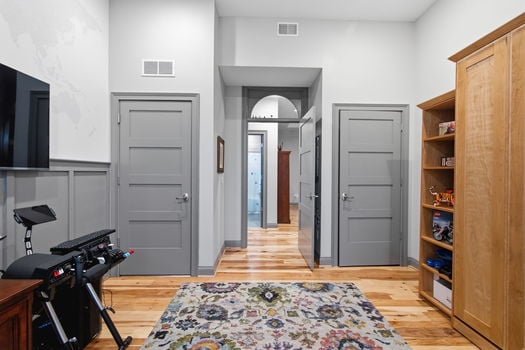 56-web-or-mls-411 Plum St Unit 302 (56 of 62)