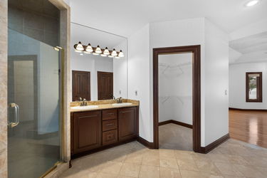 57-web-or-mls-6580 Oasis Dr (57 of 84)