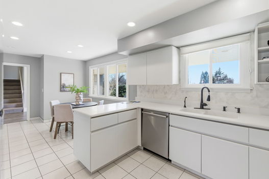 6-web-or-mls-9528 Croton Dr (6 of 30)