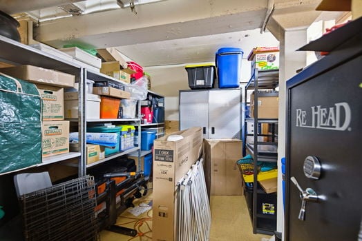 60-web-or-mls-411 Plum St Unit 302 (60 of 62)