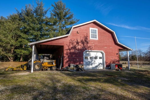 67-web-or-mls-6099 Millikin Rd (67 of 100)