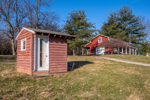 70-web-or-mls-6099 Millikin Rd (70 of 100)