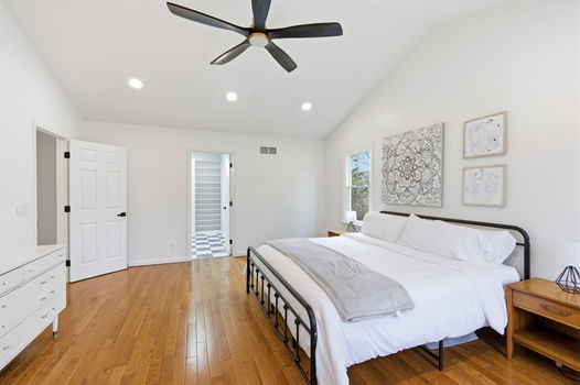 70-web-or-mls-9933 Hampstead Ct (70 of 106)