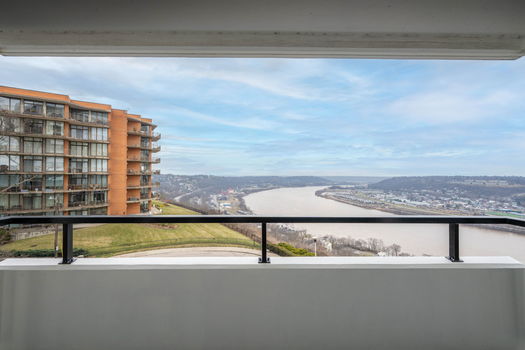 9-web-or-mls-2401 Ingleside Ave 4a (9 of 57)