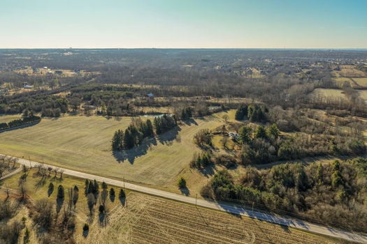 9-web-or-mls-6099 Millikin Rd (9 of 100)