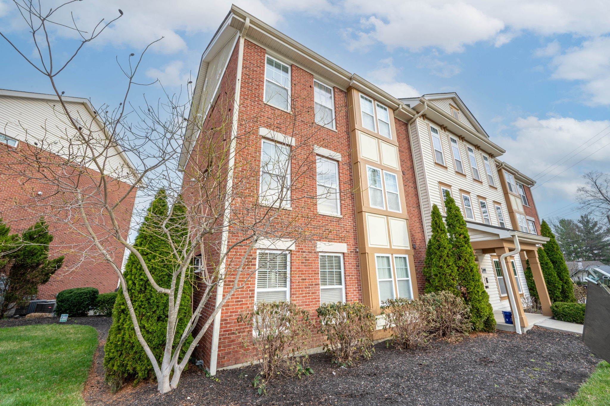 1-web-or-mls-3390 Wasson Rd A (1 of 53)