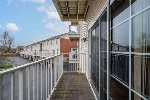 10-web-or-mls-3390 Wasson Rd A (10 of 53)