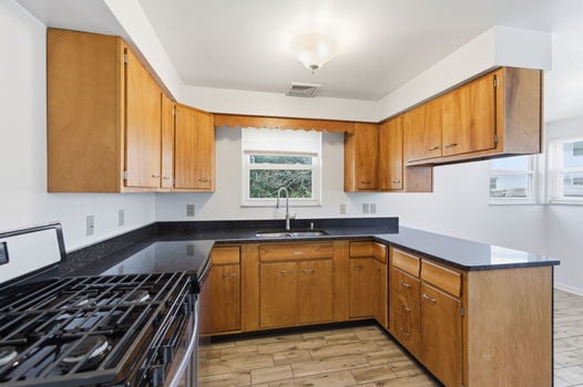 15-web-or-mls-4947 Charlemar Dr (15 of 36)