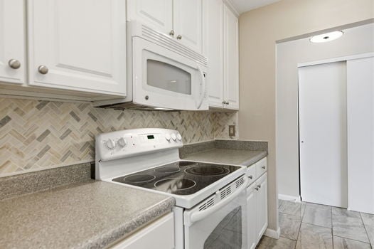 17-web-or-mls-3825 Petoskey Ave 31 (17 of 33)