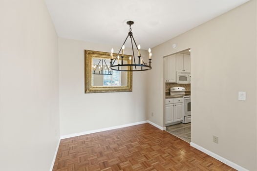 18-web-or-mls-3825 Petoskey Ave 31 (18 of 33)