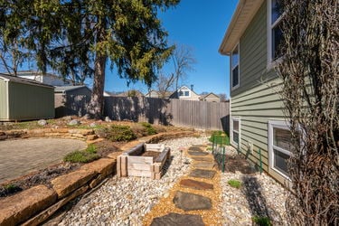 18-web-or-mls-7133 Fowler Ave (18 of 88)