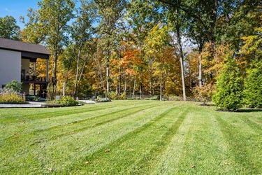 18-web-or-mls-960 Oak Ridge Ln (18 of 127)