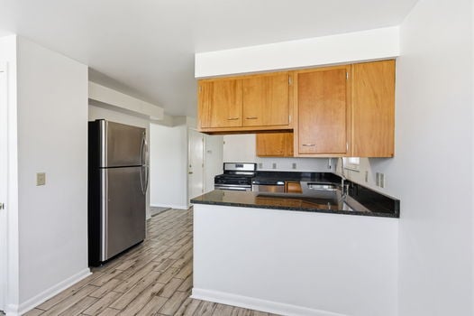 19-web-or-mls-4947 Charlemar Dr (19 of 36)