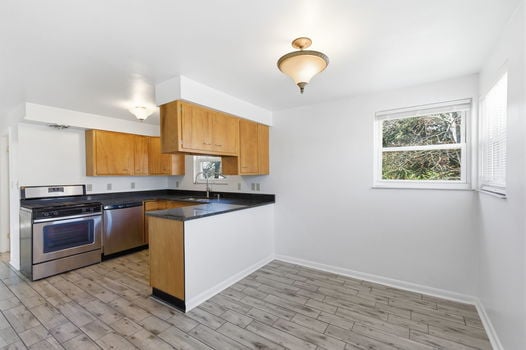 20-web-or-mls-4947 Charlemar Dr (20 of 36)