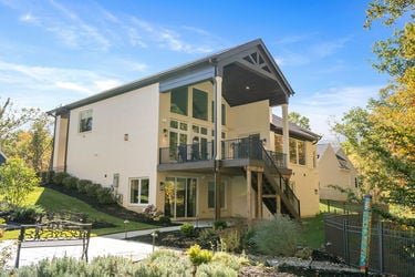 21-web-or-mls-960 Oak Ridge Ln (21 of 127)