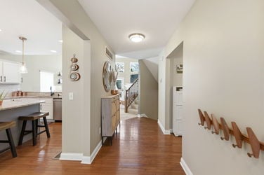 24-web-or-mls-7133 Fowler Ave (24 of 88)