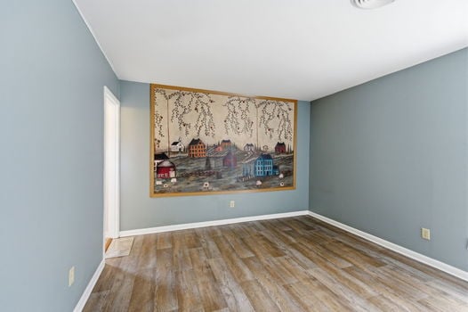 26-web-or-mls-3825 Petoskey Ave 31 (26 of 33)