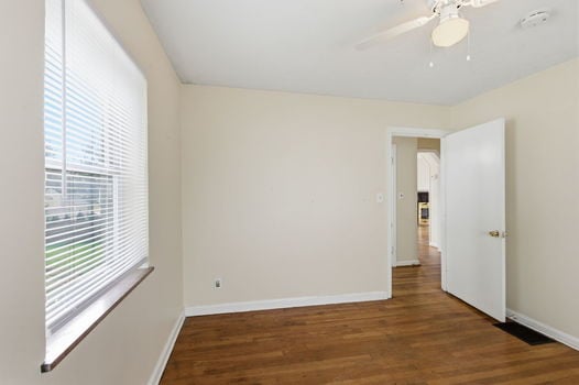 28-web-or-mls-7124 Sanoma Ave (28 of 40)