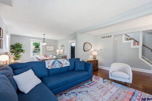 29-web-or-mls-6867 Hurd Ave (29 of 72)