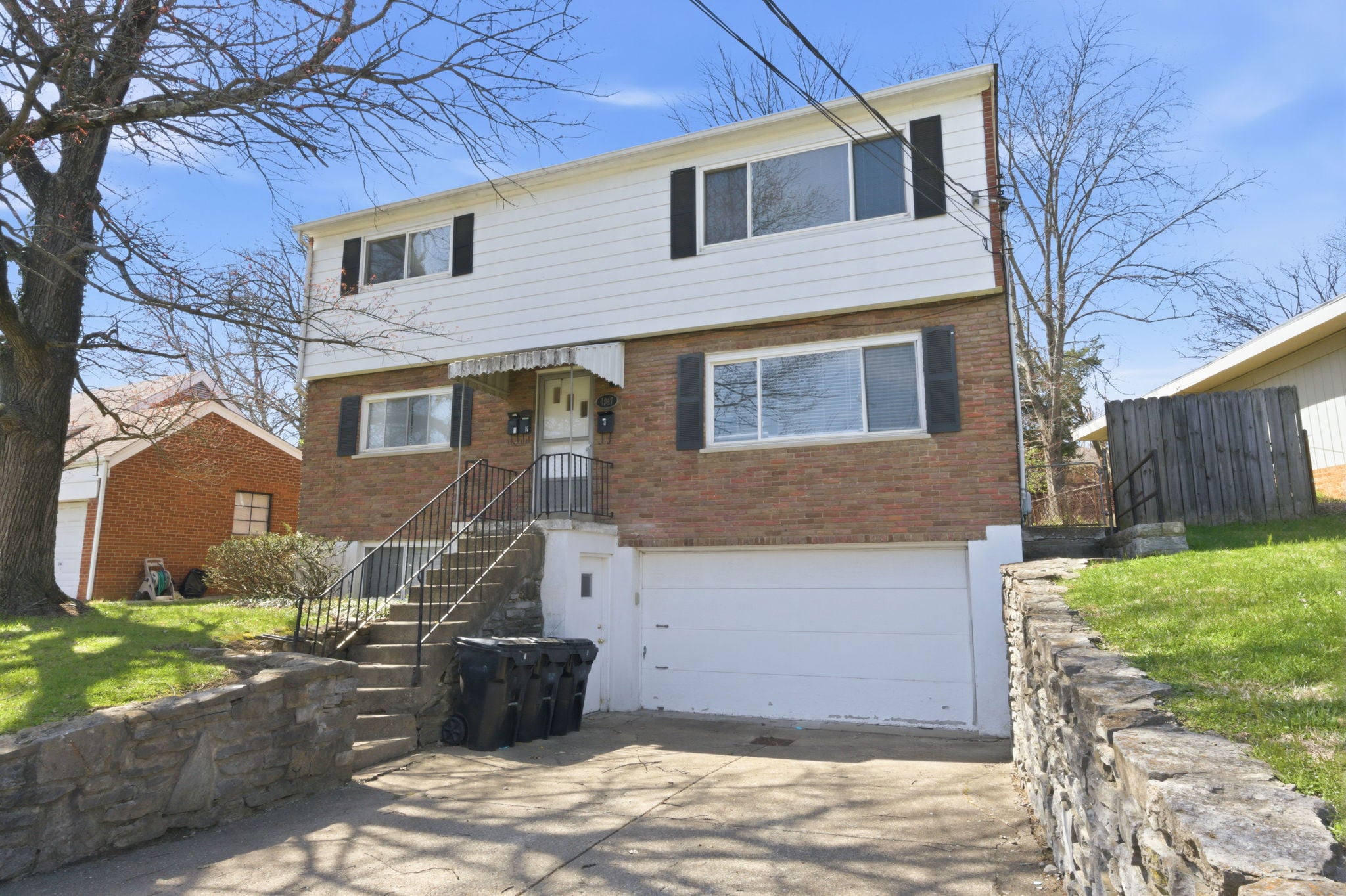 3-web-or-mls-4947 Charlemar Dr (3 of 36)