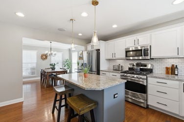 30-web-or-mls-7133 Fowler Ave (30 of 88)