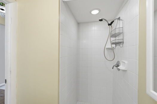 33-web-or-mls-3825 Petoskey Ave 31 (33 of 33)