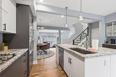 37-web-or-mls-1033 O Fallon Ave (37 of 70)