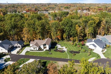 37-web-or-mls-960 Oak Ridge Ln (37 of 127)