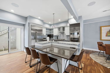 40-web-or-mls-1033 O Fallon Ave (40 of 70)