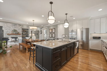 41-web-or-mls-10432 Radabaugh Dr (41 of 120)