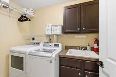 48-web-or-mls-7133 Fowler Ave (48 of 88)