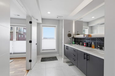 49-web-or-mls-1033 O Fallon Ave (49 of 70)