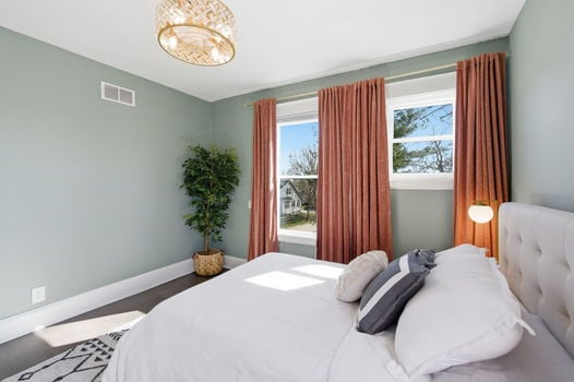 51-web-or-mls-6867 Hurd Ave (51 of 72)