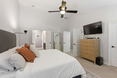 54-web-or-mls-7133 Fowler Ave (54 of 88)