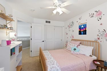 59-web-or-mls-7133 Fowler Ave (59 of 88)