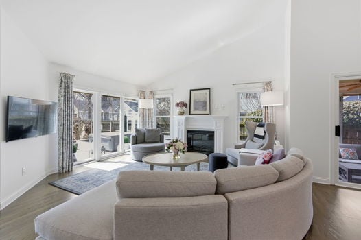 60-web-or-mls-3184 Red Brick Ct (60 of 91)