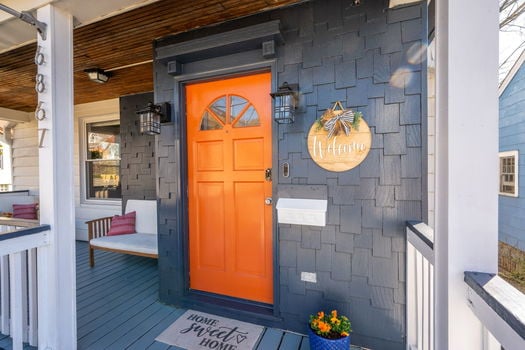 7-web-or-mls-6867 Hurd Ave (7 of 72)