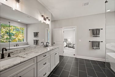 70-web-or-mls-960 Oak Ridge Ln (70 of 127)