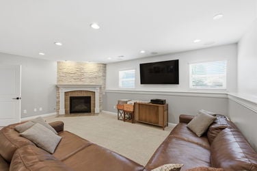 76-web-or-mls-7133 Fowler Ave (76 of 88)