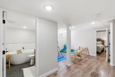 78-web-or-mls-7133 Fowler Ave (78 of 88)