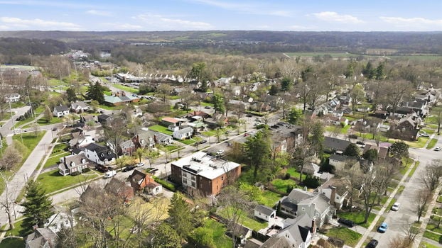 8-web-or-mls-3825 Petoskey Ave 31 (8 of 33)