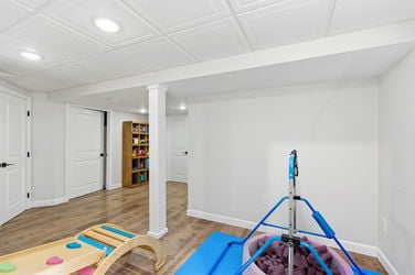 80-web-or-mls-7133 Fowler Ave (80 of 88)