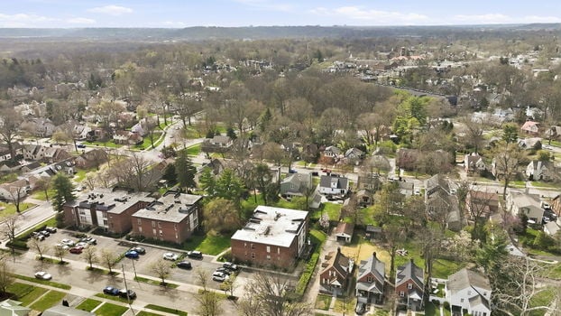 9-web-or-mls-3825 Petoskey Ave 31 (9 of 33)