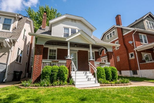 1-web-or-mls-2846 Markbreit Ave-1